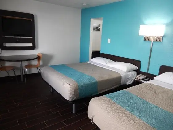MOTEL 6 PORTLAND TX