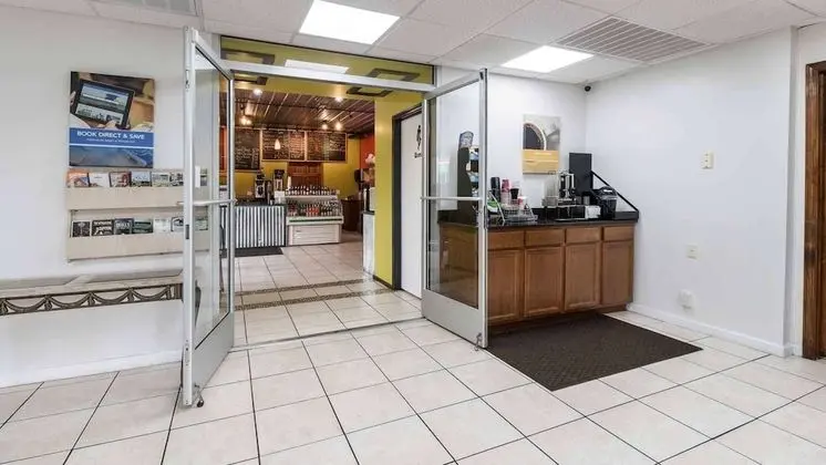 Motel 6 Pulaski, TN - Lobi