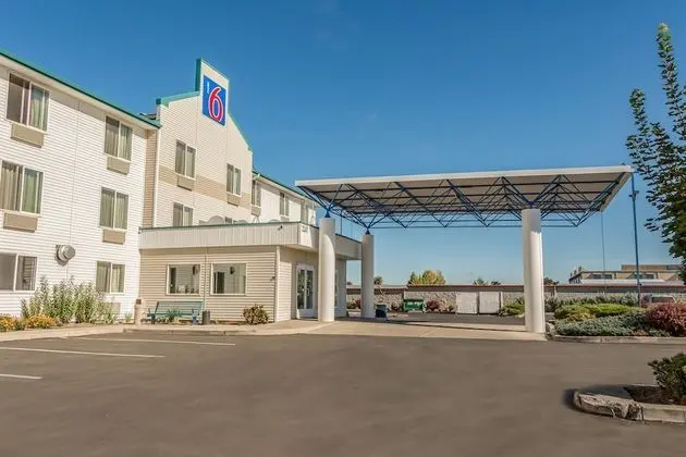 Motel 6 Redmond, OR - Dış Mekan