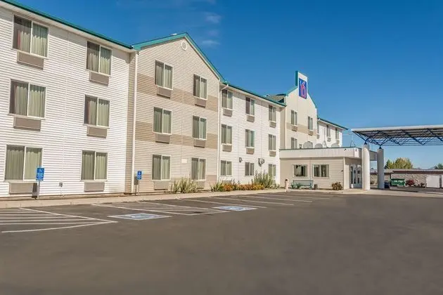 Motel 6 Redmond, OR - Dış Mekan