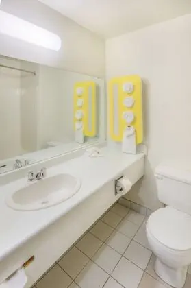 Motel 6 Regina, SK - Oda