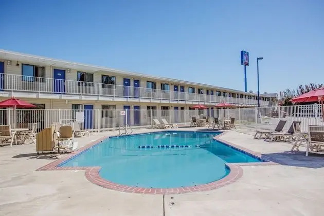 Motel 6 Richland, WA - Kennewick - Havuz