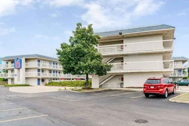 Motel 6 Rolling Meadows, IL - Chicago Northwest