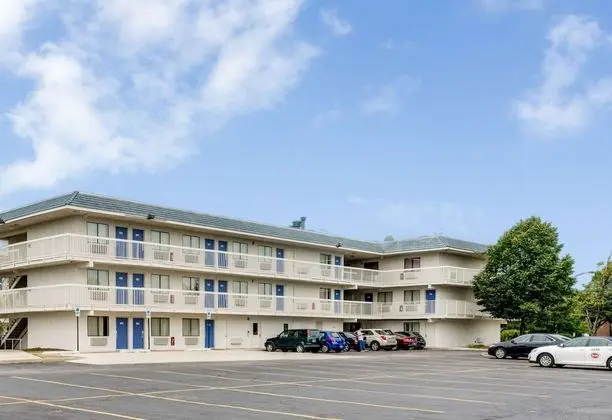 Motel 6 Rolling Meadows, IL - Chicago Northwest - Dış Mekan