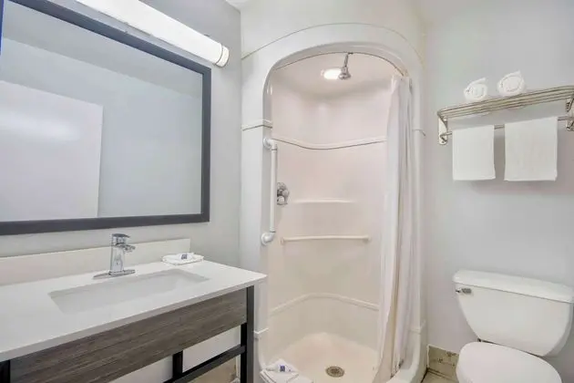 Motel 6 Russellville, AR - Banyo Özellikleri