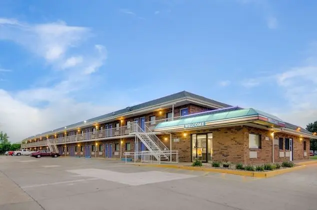 Motel 6 Salina, KS