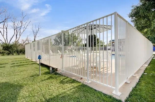 Motel 6 Salina, KS - Dış Mekan