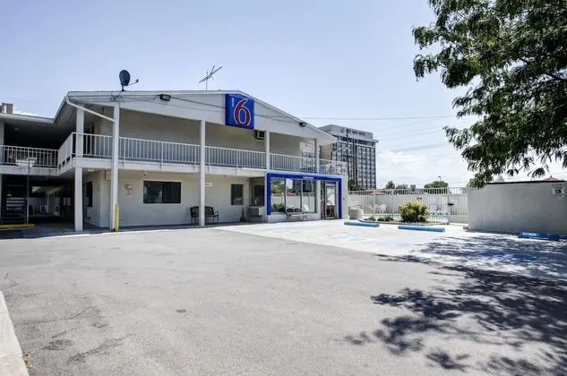 Motel 6 Salt Lake City, UT - Downtown - Dış Mekan