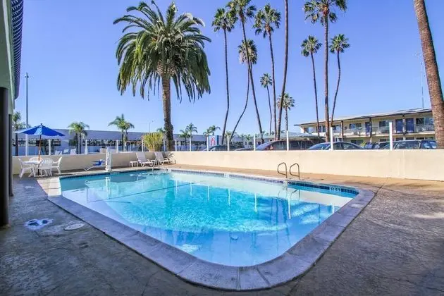 Motel 6 San Diego Airport - Harbor - Havuz