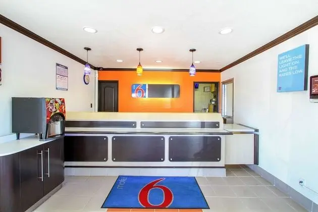 Motel 6 San Diego Airport - Harbor - Lobi