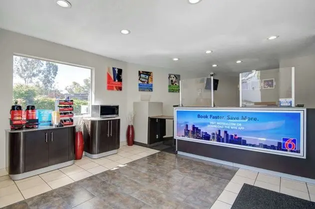 Motel 6 San Jose, CA - Airport - Lobi