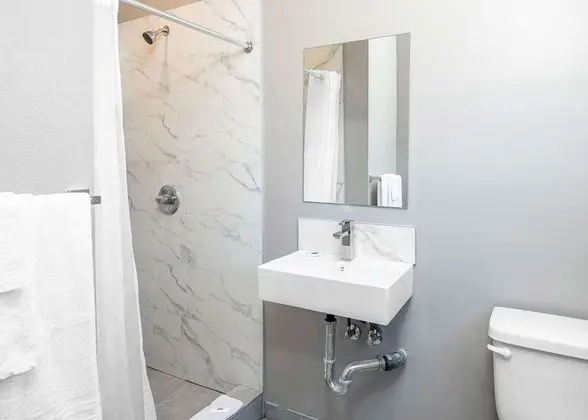 Motel 6 San Pedro, CA – Port Of Los Angeles - Banyo Tipleri