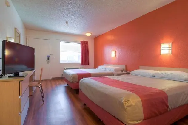 Motel 6 Santa Ana - Oda