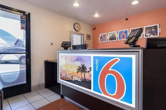 Motel 6 Santa Barbara - State Street