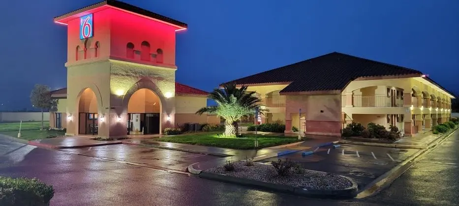Motel 6 Santa Nella Los Banos - Dış Mekan