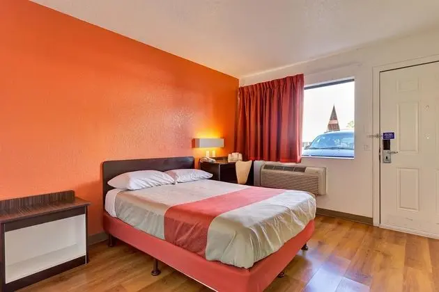 Motel 6 Santa Rosa South