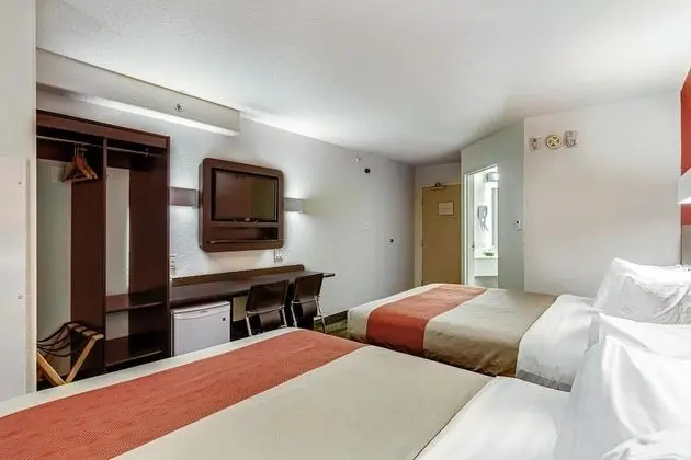 Motel 6 Saskatoon, SK - Oda