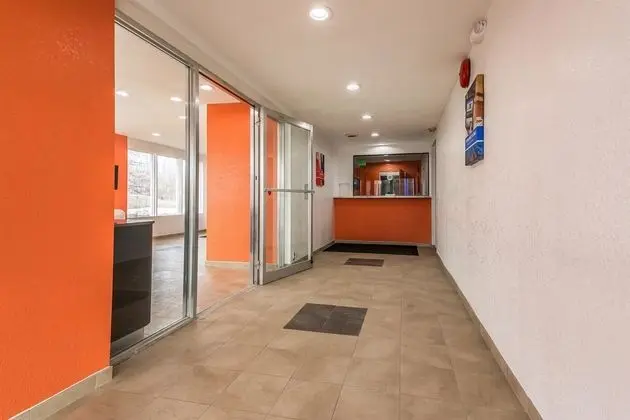 Motel 6 Schenectady, NY - Lobi