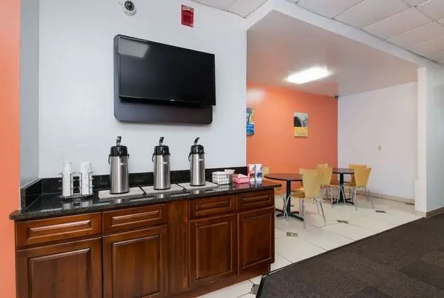 Motel 6 Seaford, DE - Yerinde Yemek