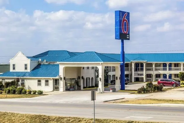 Motel 6 Seguin, TX - Öne Çıkan Resim