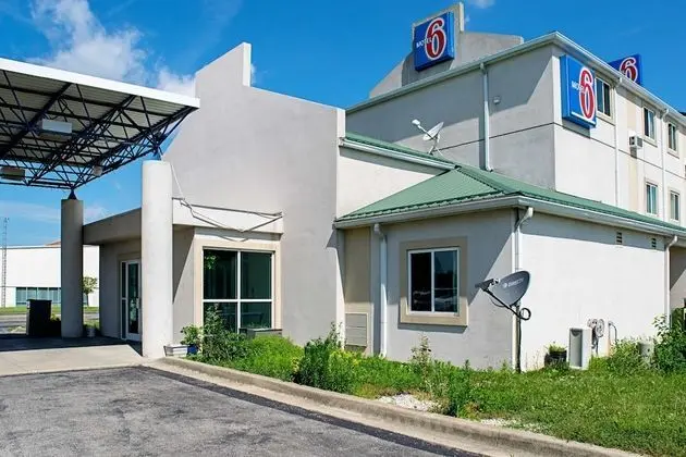 Motel 6 Seymour, IN - North - Dış Mekan