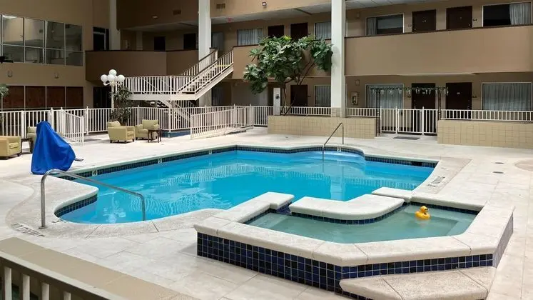 Motel 6 Snyder, TX - Havuz
