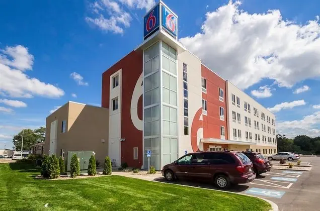 Motel 6 South Bend, IN - Mishawaka