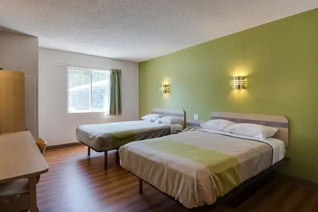 Motel 6 Statesville, NC - Oda