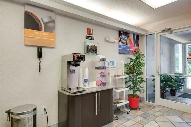 Motel 6 Statesville, NC - Yerinde Yemek