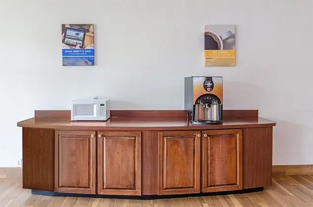 Motel 6 Staunton, VA - Yerinde Yemek