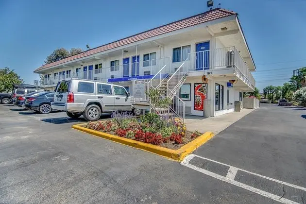 Motel 6 Stockton - Charter Way West