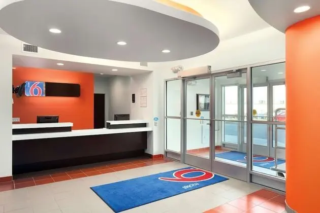 Motel 6 Swift Current, SK - Lobi