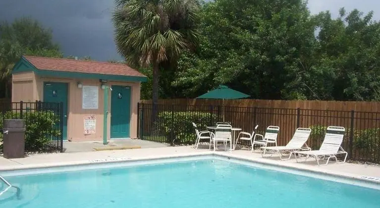Motel 6 Tampa - Fairgrounds