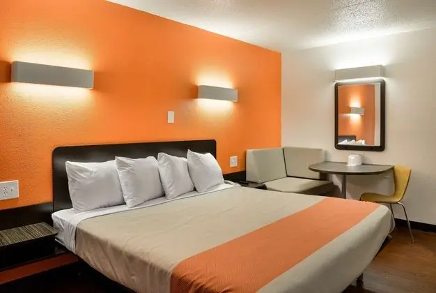 Motel 6 Toledo