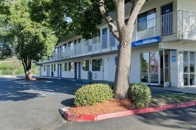 Motel 6 Turlock, CA - Dış Mekan