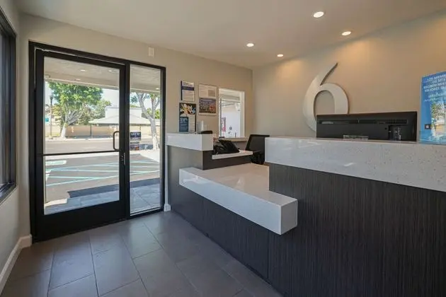 Motel 6 Tustin, CA – Orange County - Lobi