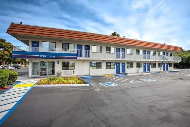 Motel 6 Vacaville, CA