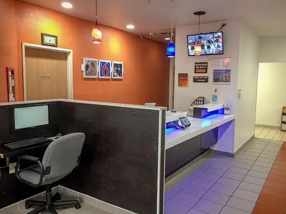 Motel 6 Waco Woodway - Lobi