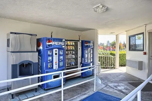 Motel 6 Walnut Creek - Mülk Olanakları