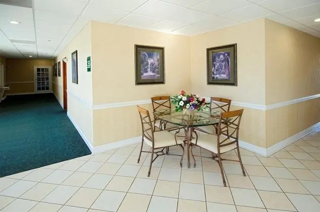 Motel 6 Warner Robins, GA - Lobi