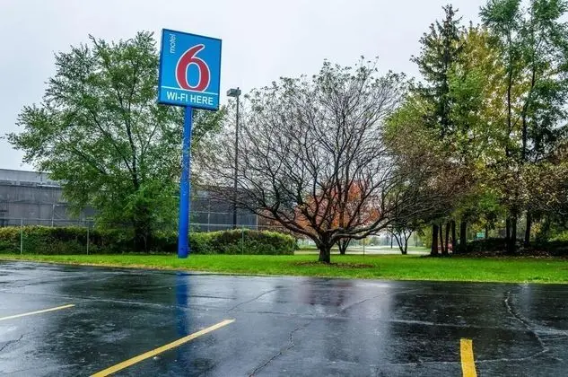 Motel 6 Warren, MI - Detroit East