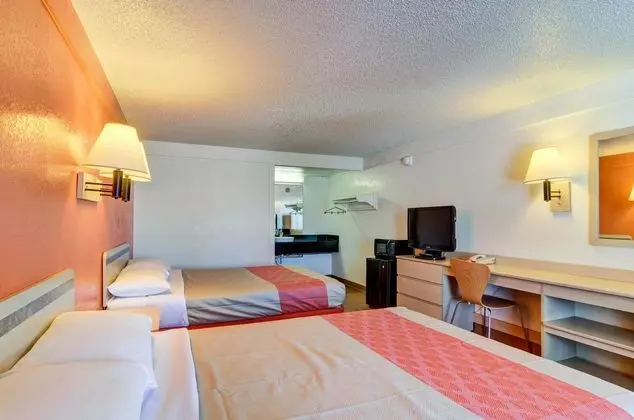 Motel 6 Washington PA