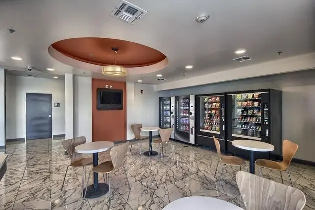 Motel 6 Weslaco, TX - Lobi
