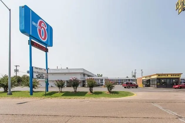 Motel 6 West Memphis, AR