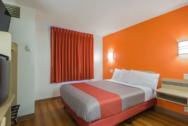 Motel 6 Whitby, ON - Toronto East - Oda
