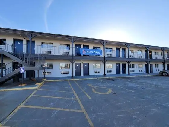 Motel 6 Wichita, KS – South I-35 - Dış Mekan