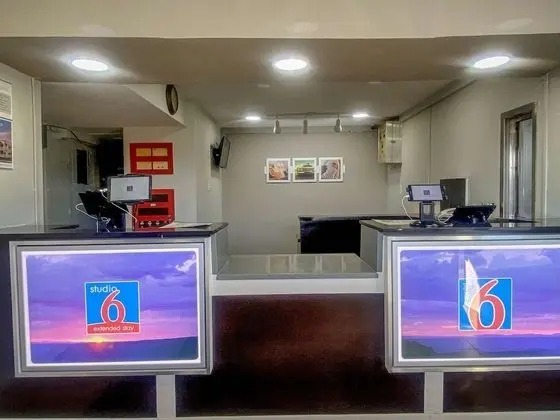 Motel 6 Wichita, KS - İç Mekan