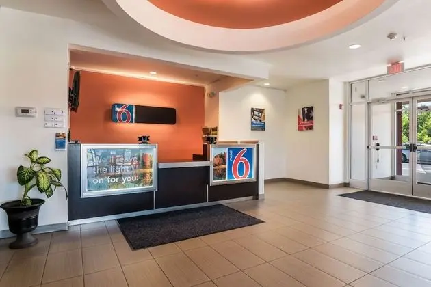 Motel 6 Wilkes Barre, PA - Arena - Lobi