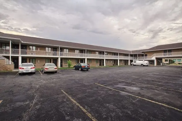 Motel 6 Windsor, ON - Dış Mekan