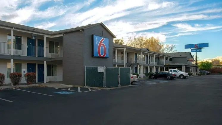 Motel 6 Yakima, WA - Downtown